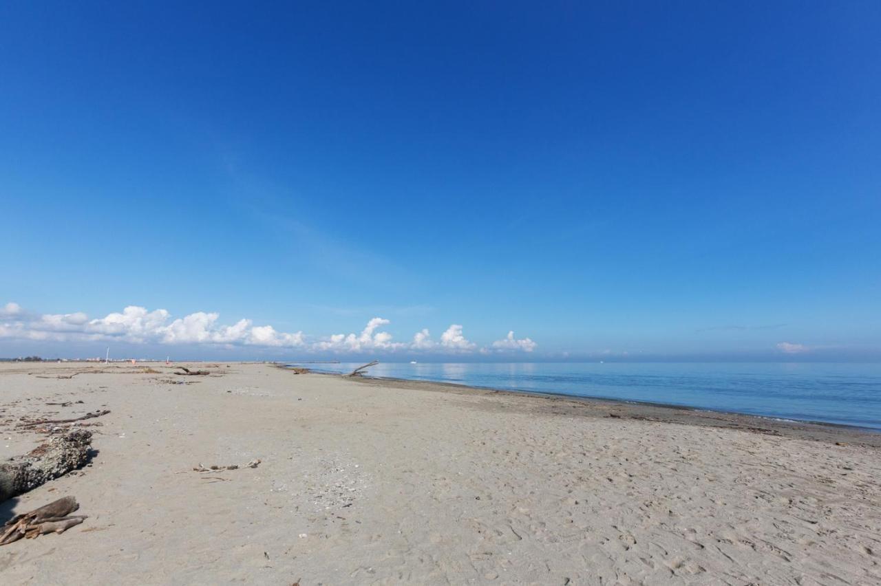Lido Degli Estensi Flat Con Balcone E Parcheggio! Llido Degli Estensi Ngoại thất bức ảnh