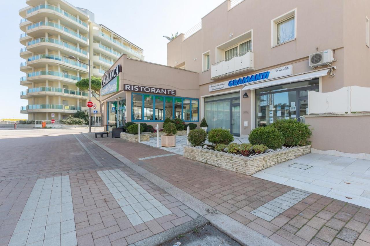 Lido Degli Estensi Flat Con Balcone E Parcheggio! Llido Degli Estensi Ngoại thất bức ảnh